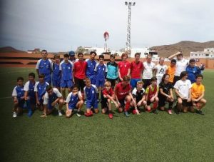 niños en grupo